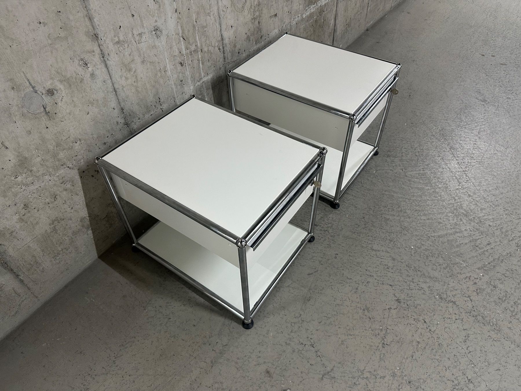 USM Comodini: Original 2 x USM Haller Nachttisch  in Weiss – Usato da Pfaffhausen venduto da only.lux 6