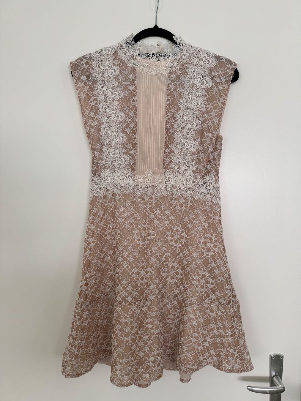 Sandro Vestiti: SANDRO DRESS SIZE 2/38 – Nuovo (secondo la descrizione) da Zollikon venduto da Marsat25