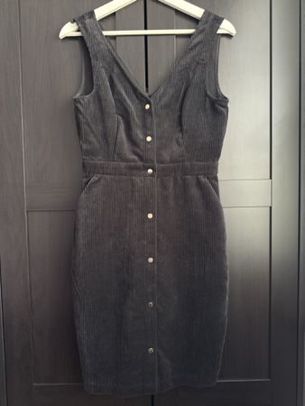 Kleid VERO MODA Cord Grösse 34, wie NEU