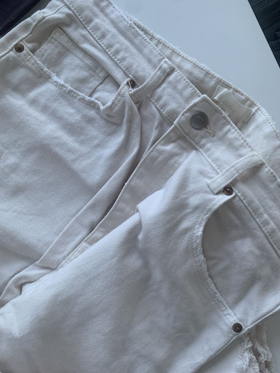 H&M Jeans: Weisse H&M Jeans, Gr. 46 – Usato da Basel venduto da ari_xy65 2