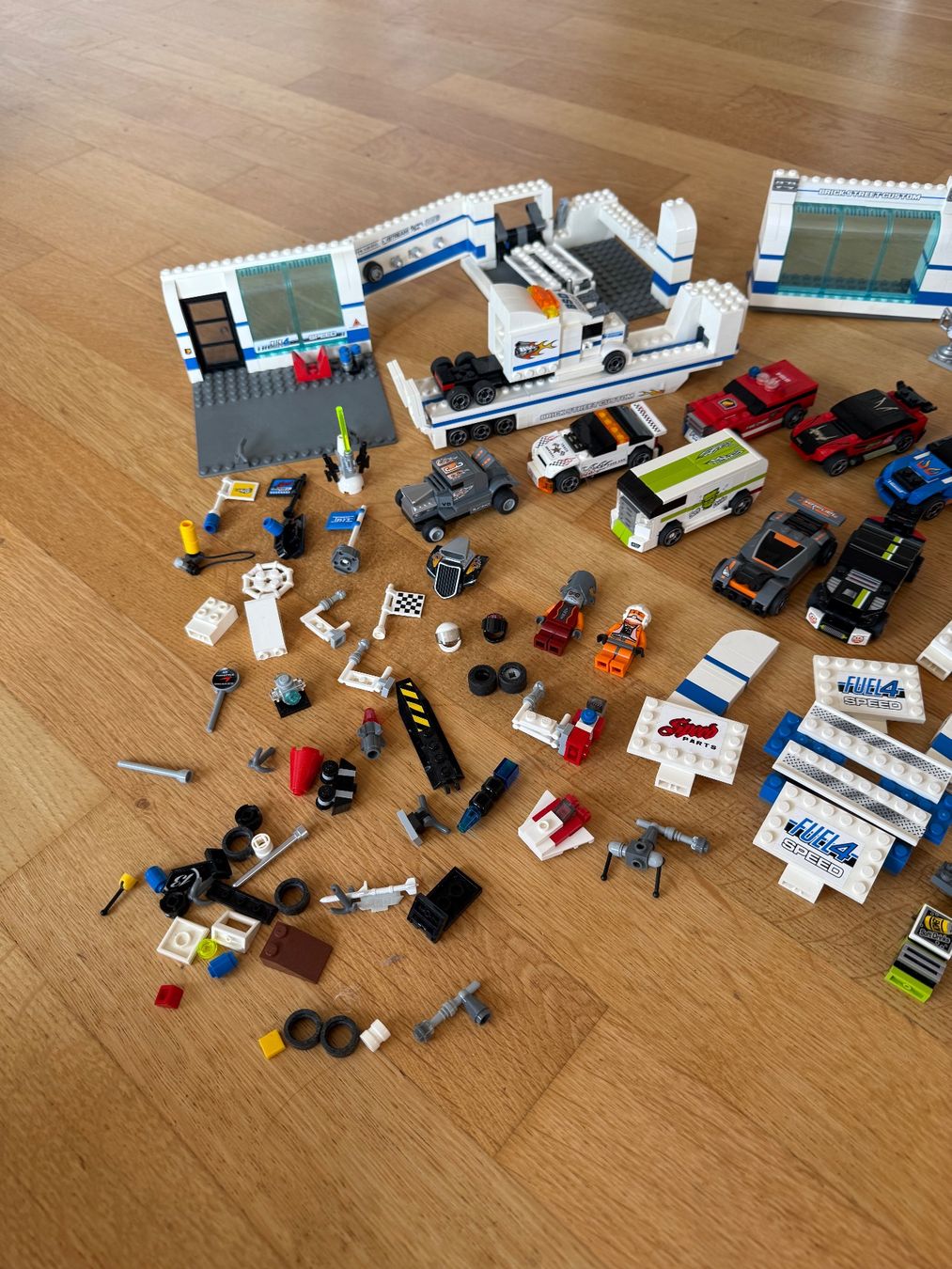 Lego Jeux de construction: Lego Rennbahn mit Autos – D'occasion à Fahrni b. Thun par Bergers_occasionen 2