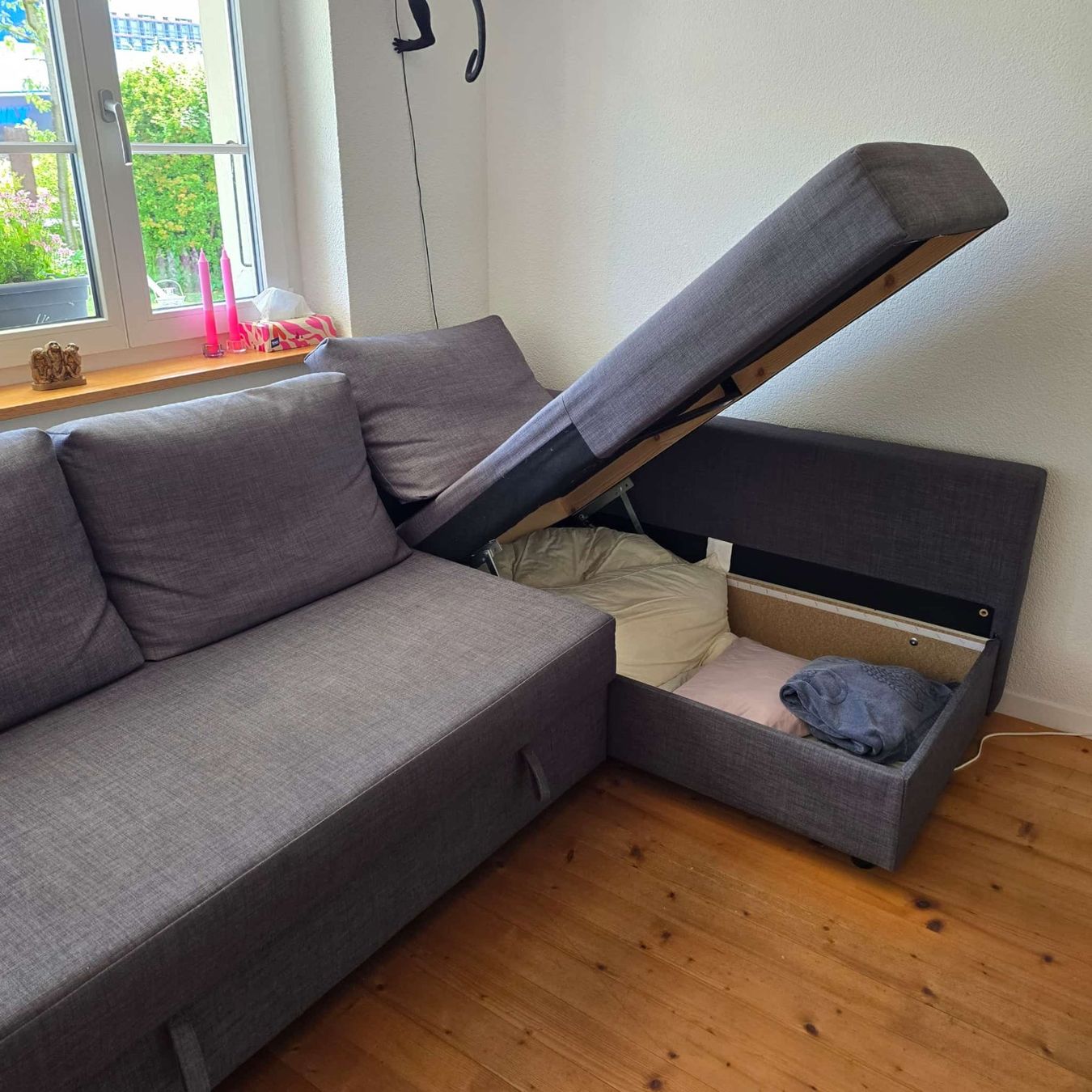 Ikea Divani: Schlafsofa / Ecksofa grau mit Bettfunktion und Stauraum – Usato da Zollikofen venduto da elias.D91 1