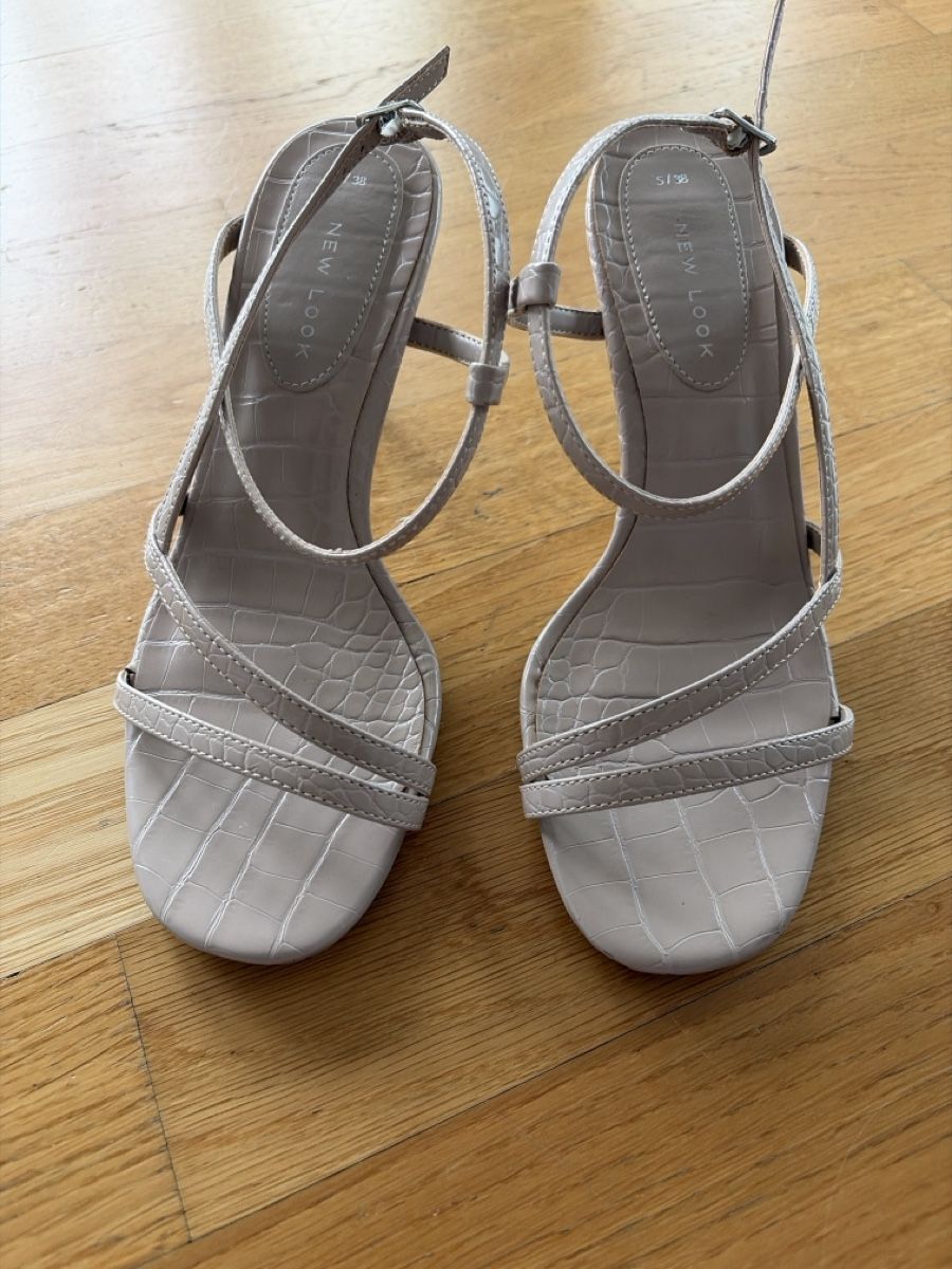 New Look Scarpe da donna: New Look Sandaletten, Gr. 38, Beige – Usato da Zürich venduto da ufe_f5q5