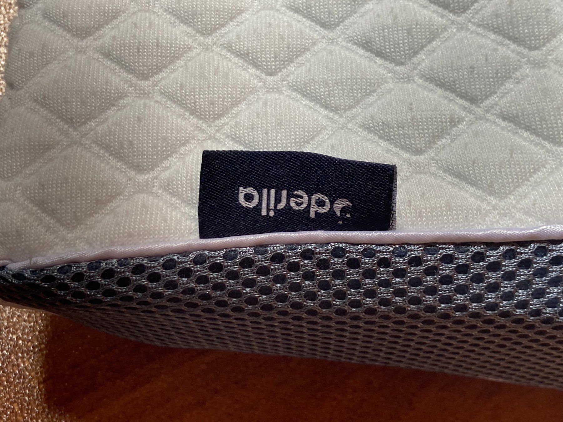 Cuscini: Derila Memory Foam Pillow – Usato da Benglen venduto da fla_5n7c 4