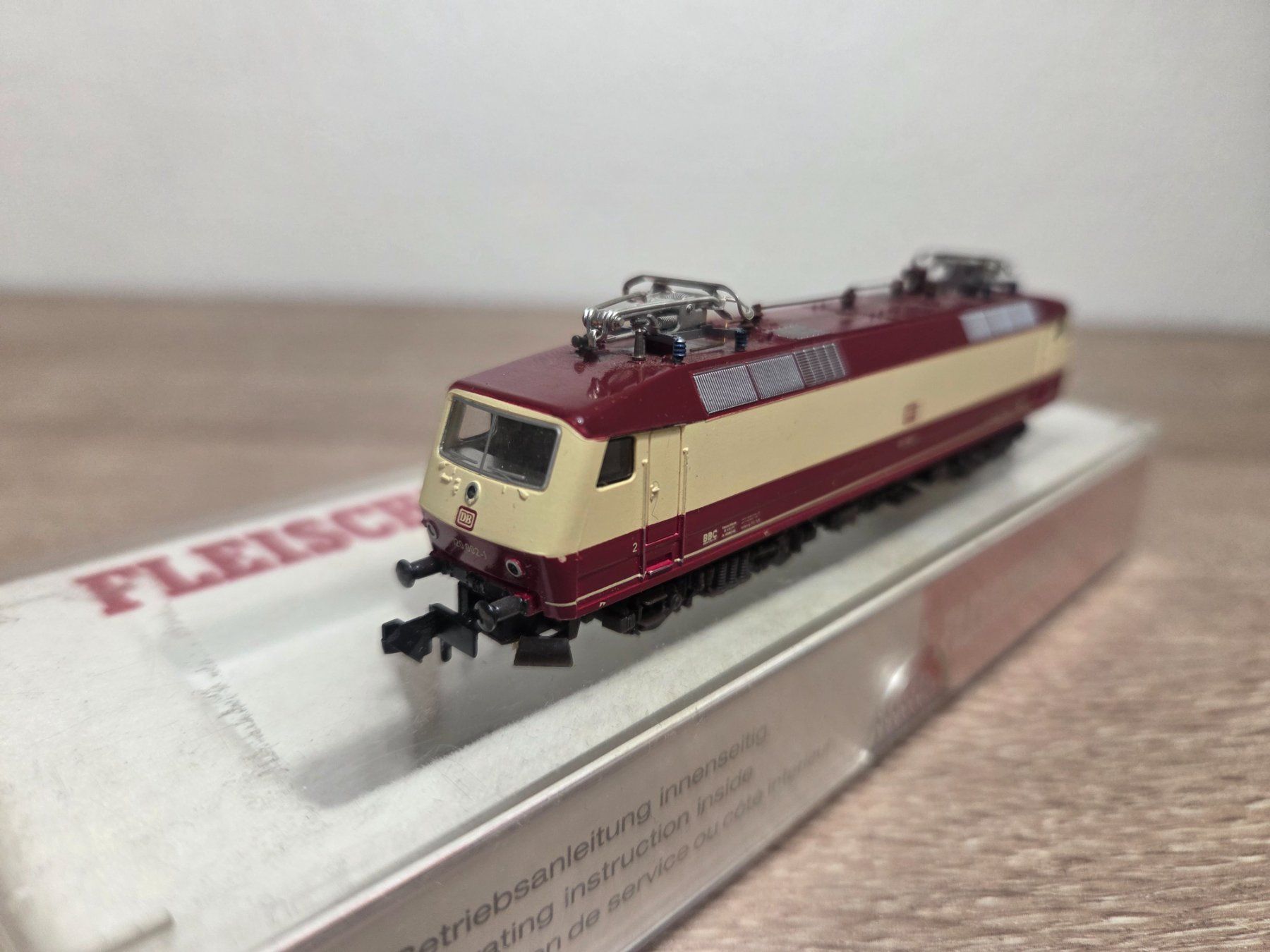 Fleischmann Modelleisenbahnen: Fleischmann N 7350 E-Lok BR 120 DB – Defekt aus St-Aubin-Sauges von Lo_Go 2