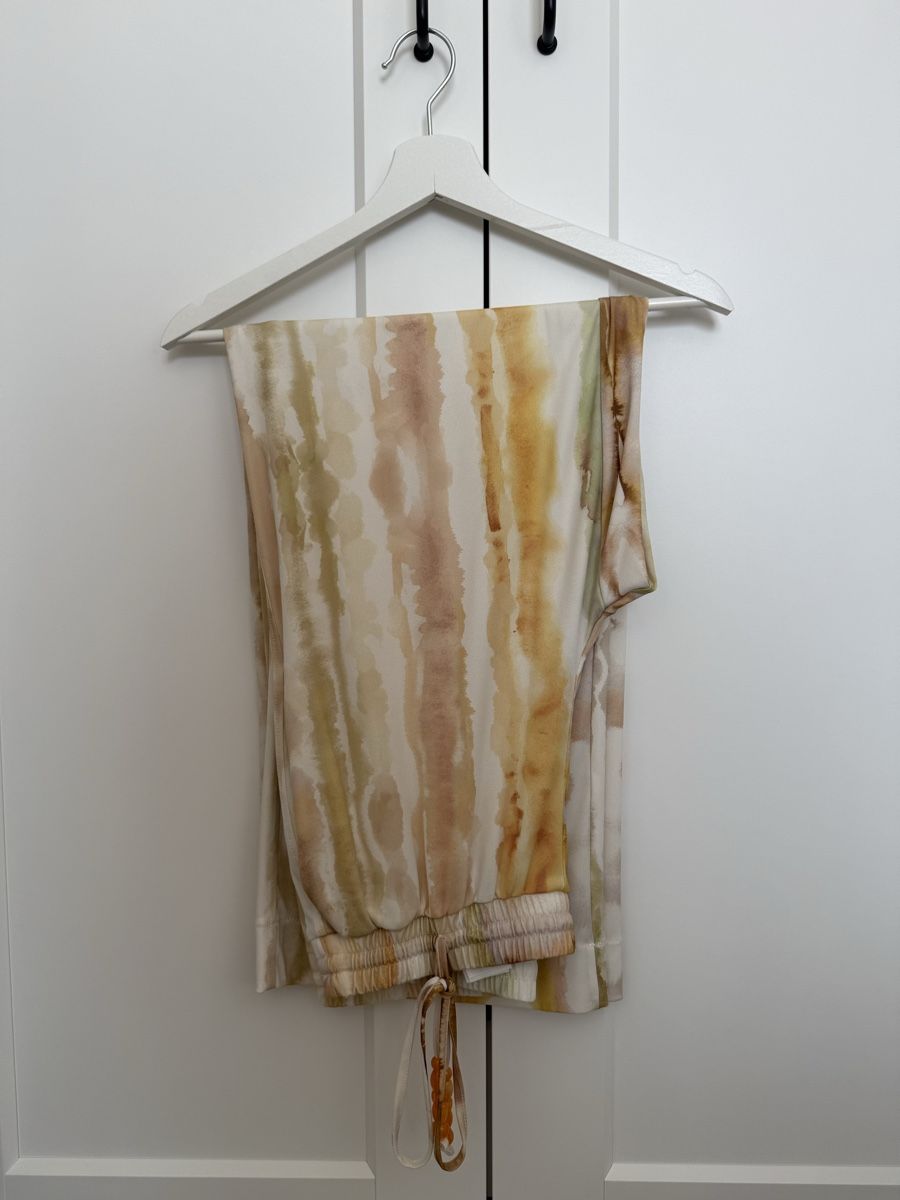 H&M Pantalons: Hose H&M – D'occasion à Vaduz par Christina_97