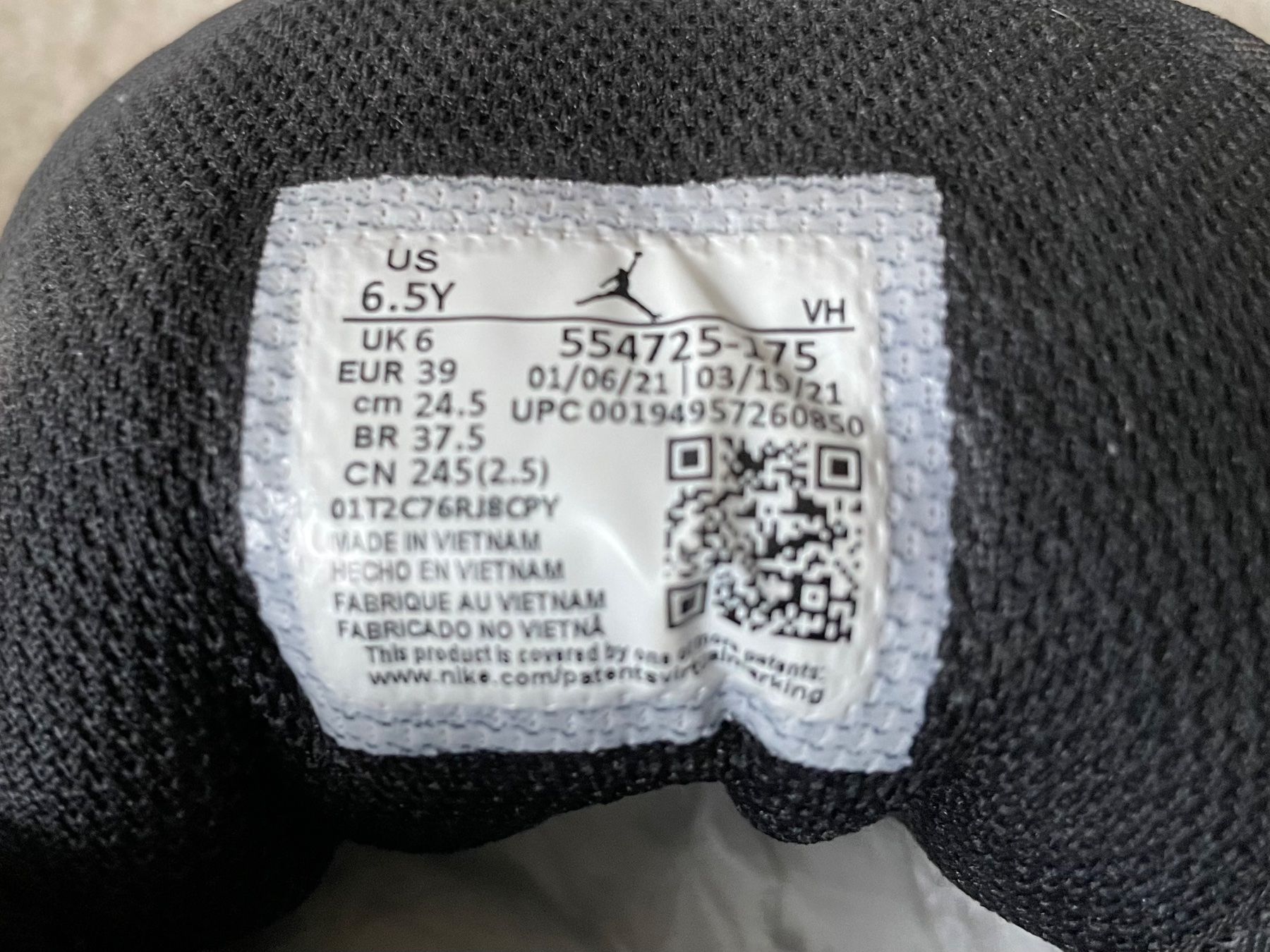 Jordan Schuhe für Mädchen: Nike Air Jordan 1 Mid Gr 39 – Gebraucht aus Ebmatingen von Reva-Sue 7