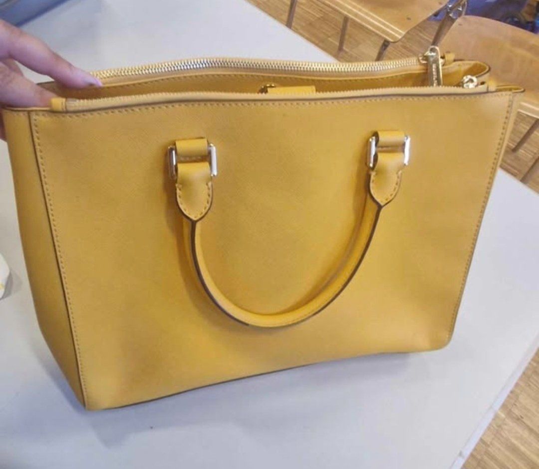 Michael Kors Sacs femmes: Sac à main Michael Kors – D'occasion à Sonceboz-Sombeval par ser_7cxw 2