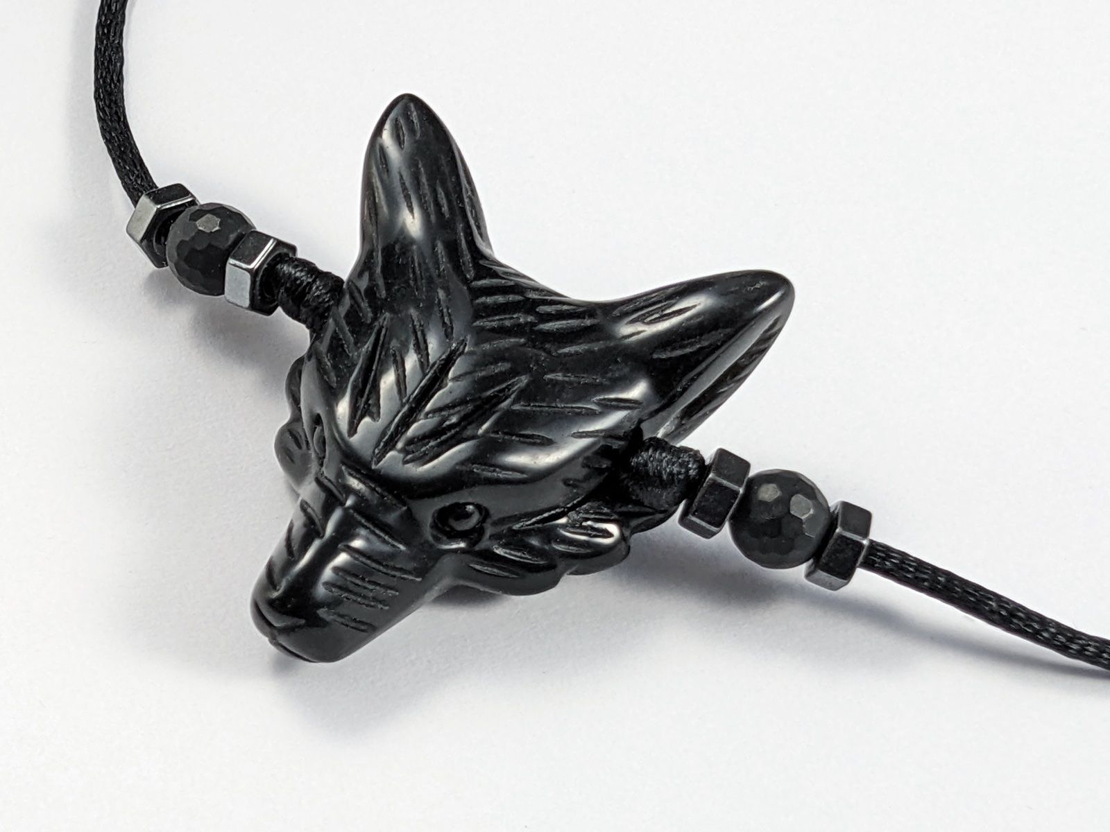Minerali & Pietre curative: Obsidian Wolfskopf Kette - Wolf Anhänger – Nuovo e nell'imballaggio originale da Meilen venduto da StoneGarden