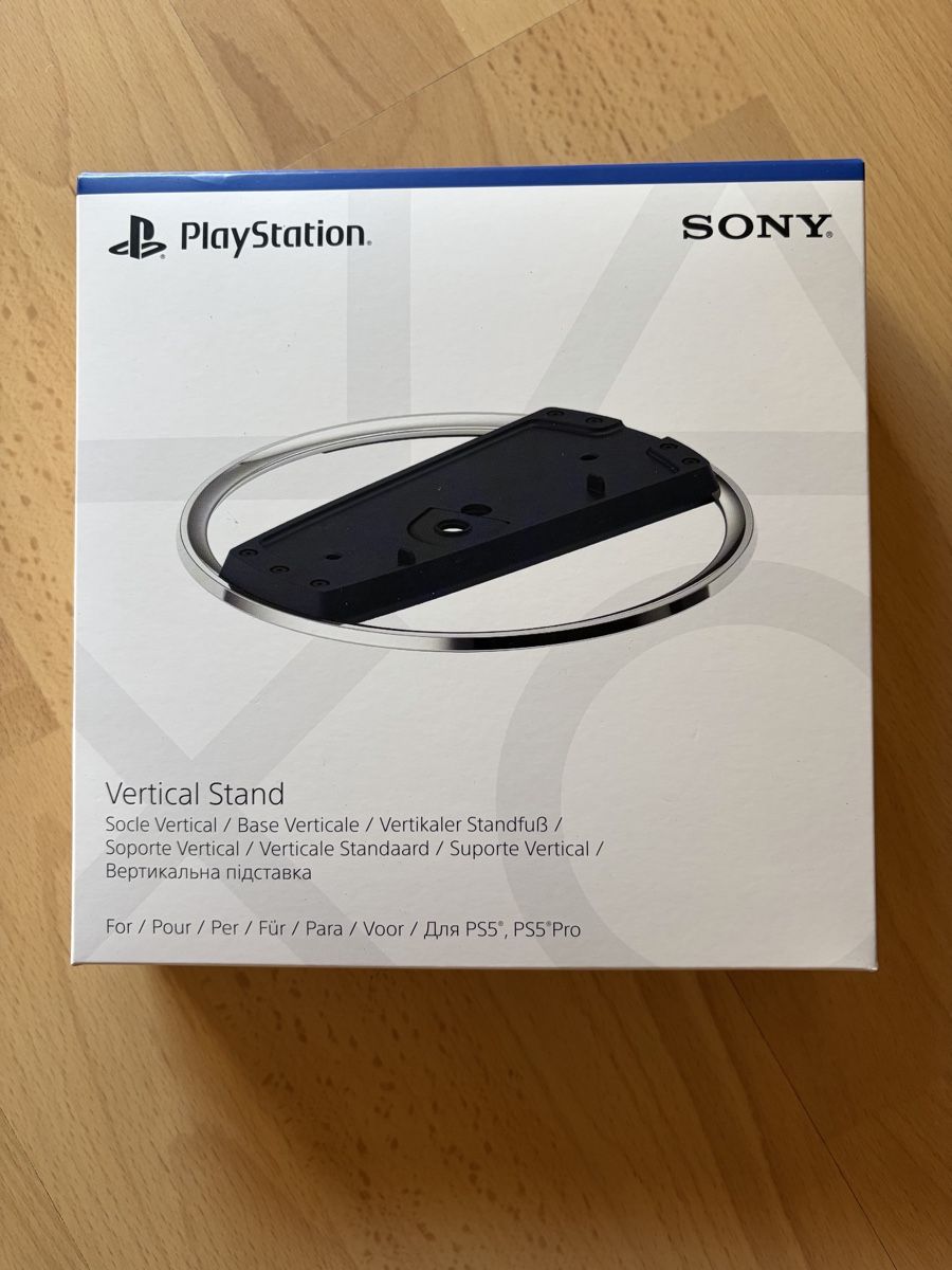 Sony Konsolen: PS5 PlayStation 5 Vertikaler Standfuss – Neu und originalverpackt aus Zuchwil von DarkMan_198536