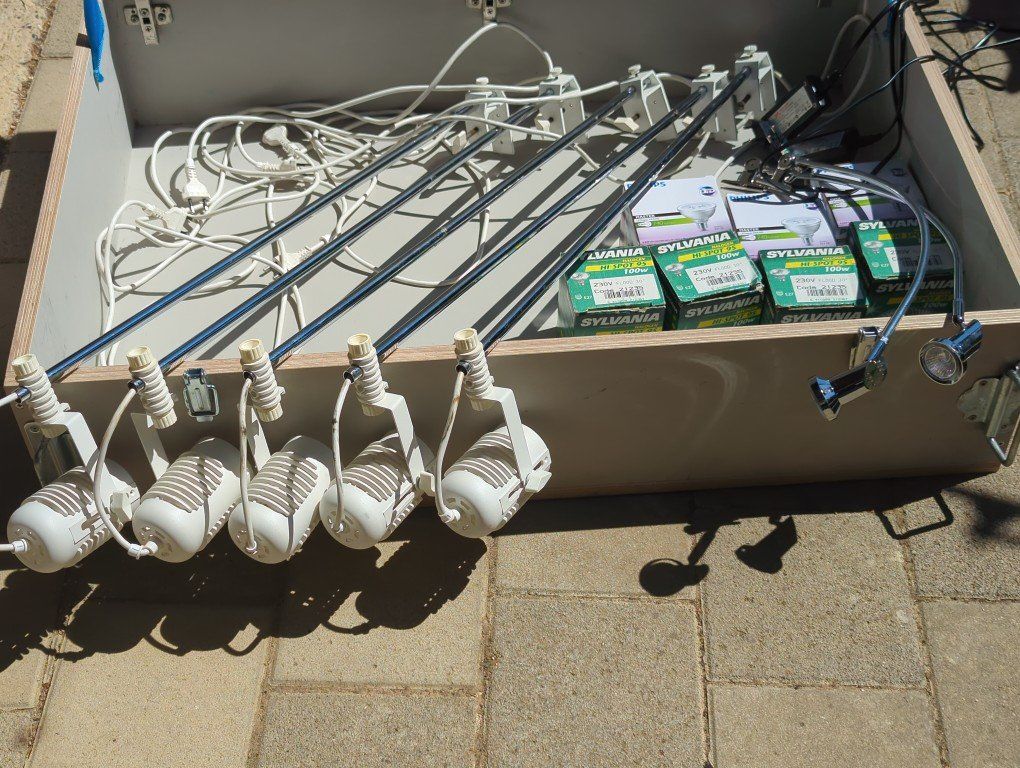 Lampen: Spotlights Set 5 + 2 Stk. mit Leuchtmittel Phillips/Sylvania – Gebraucht aus Gipf-Oberfrick von Tinafan