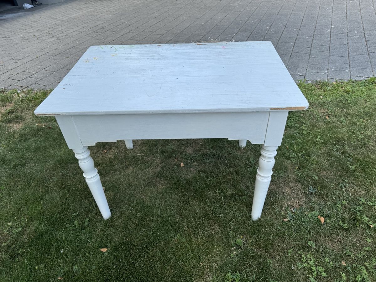Schreibtische: Schreibtisch mit Schubladen – Gebraucht aus Dietikon von MaBe03 2
