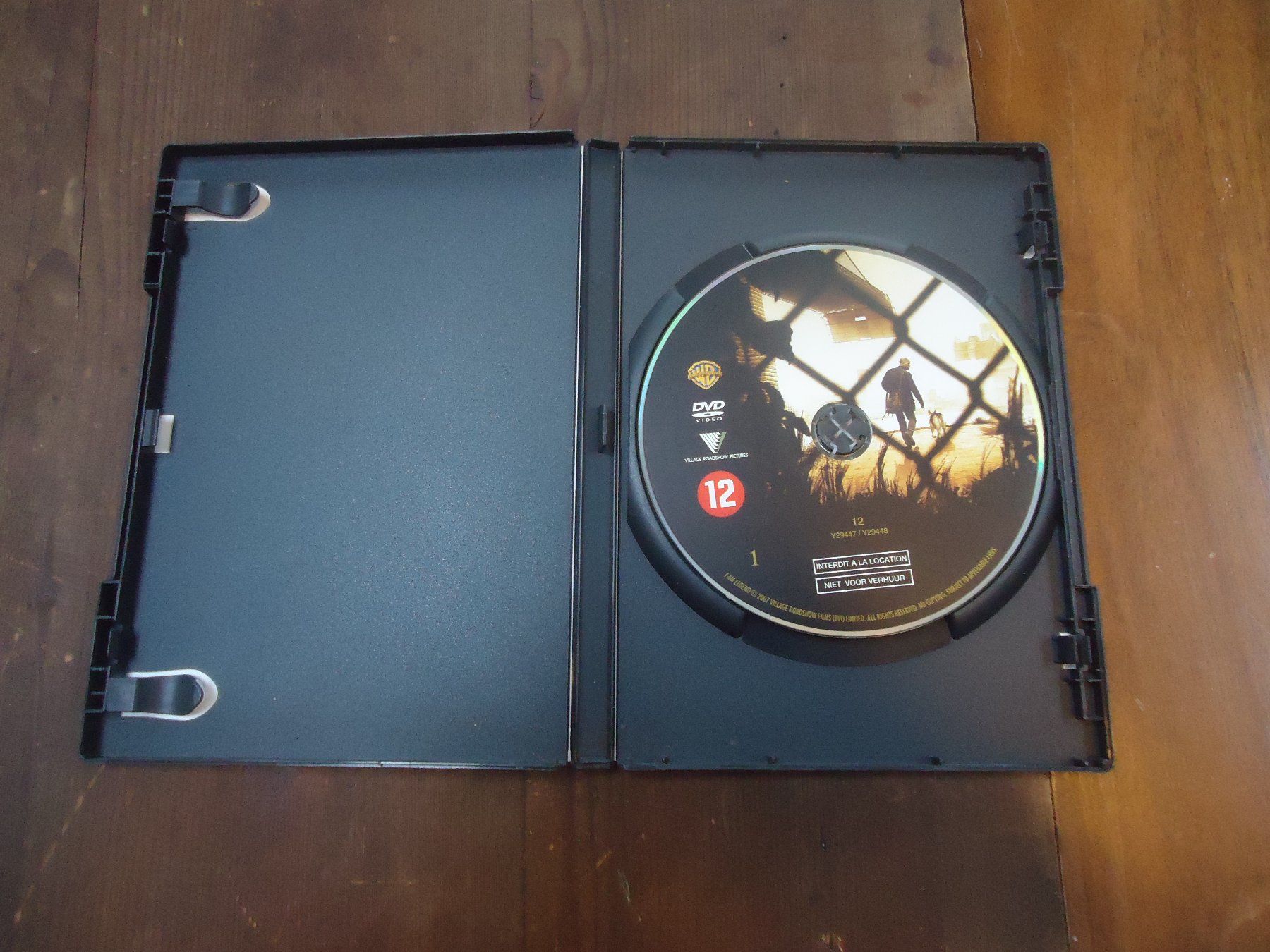 Tous les DVDs: DVD - Je suis une légende – D'occasion à Vessy par mafabe 2
