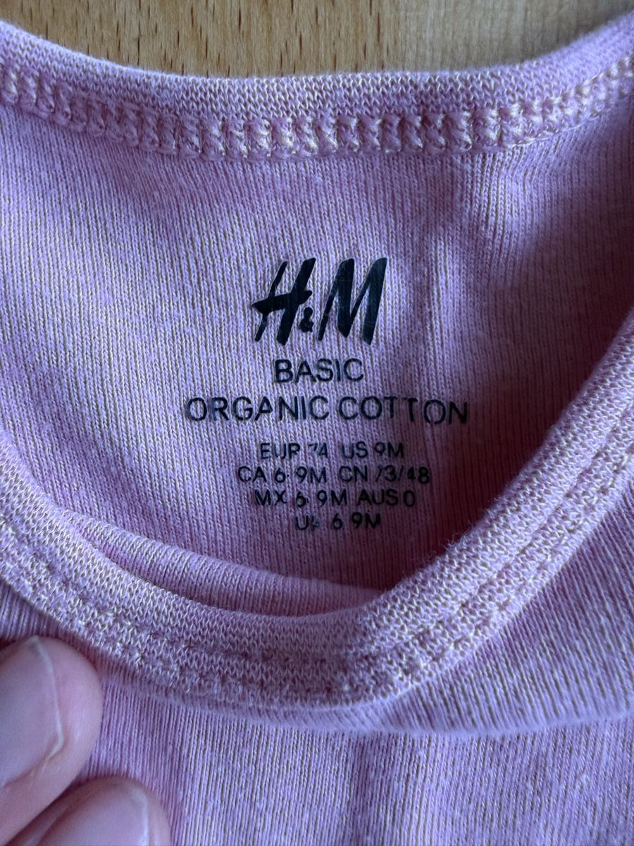 H&M Biancheria intima: Rosa Body H&M Grösse 74 – Usato da Pragg-Jenaz venduto da gobrist 1