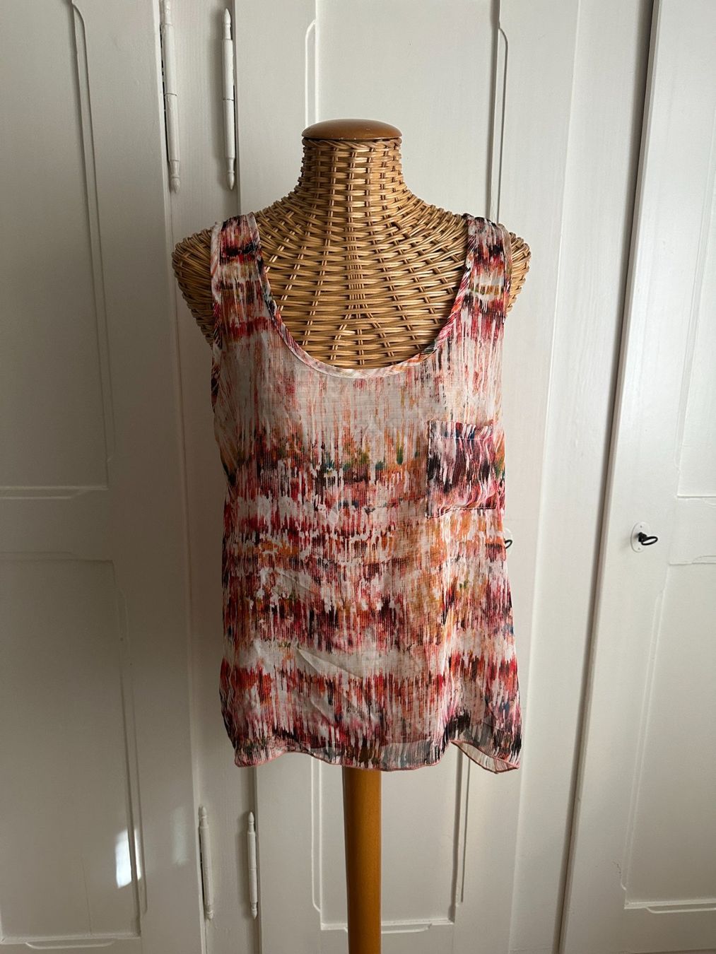 Tops: M.C - Top bunt gemustert transparent M – Gebraucht aus Zürich von Diazaio