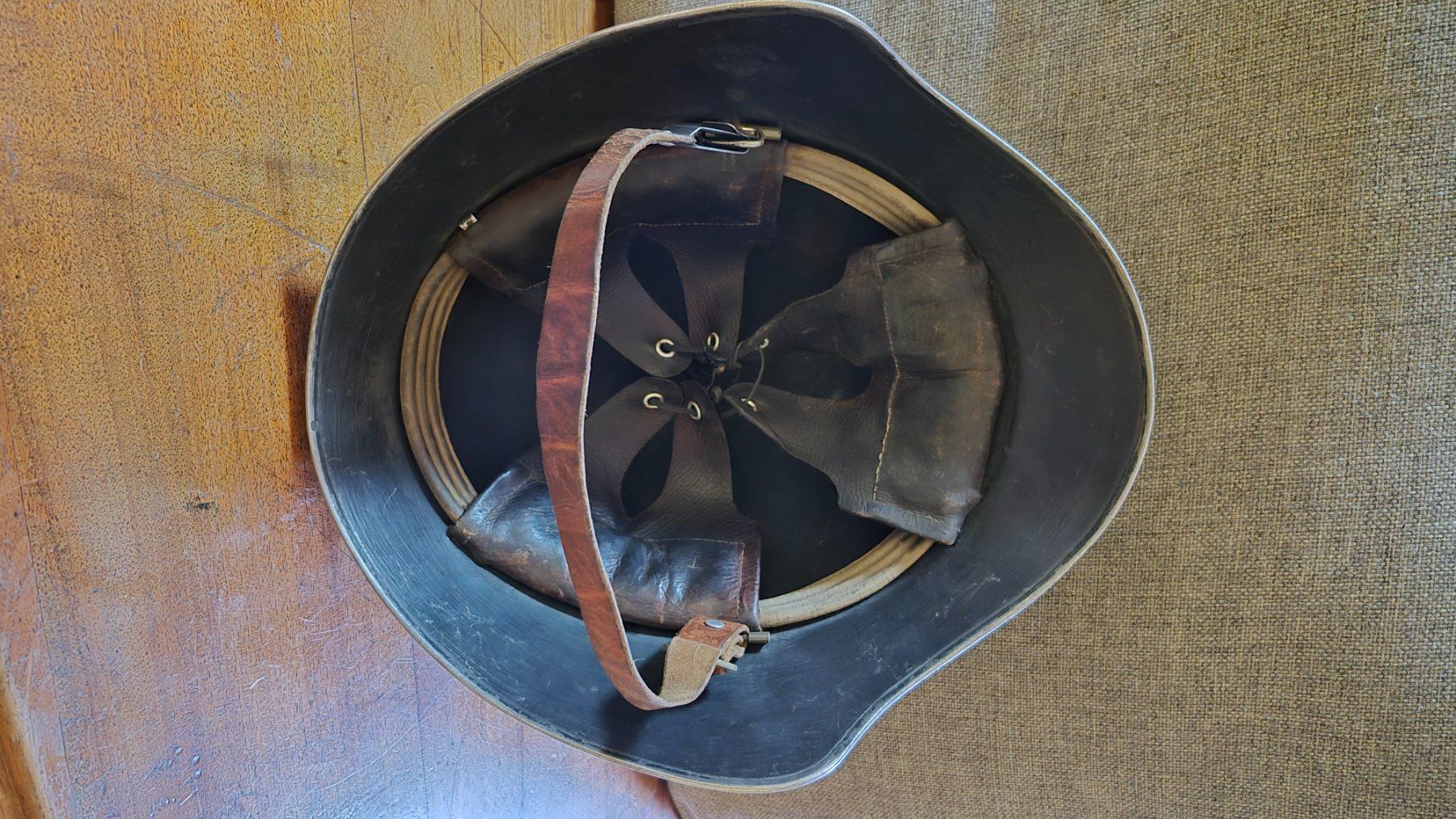 Schweizer Armee Uniformen & Effekten: Stahlhelm – Gebraucht aus Bonau von Jaco82 2