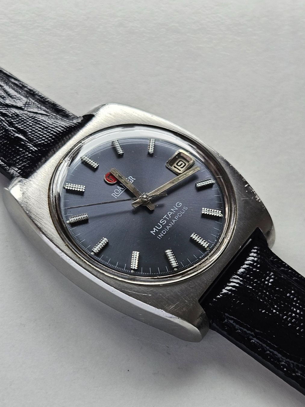 Roamer Orologi: 59 Roamer Mustang Indianapolis Date – Usato da Berikon venduto da mmm21 1