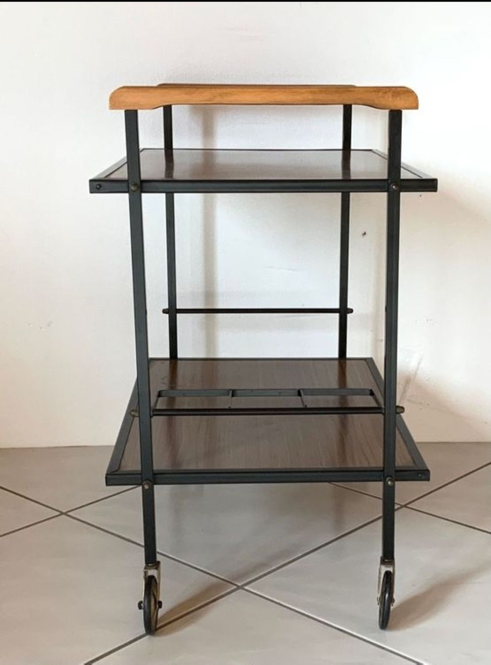 Carrelli di servizio: Vintage Bar Cart / Drinks Trolley – Usato da Villaz-St-Pierre venduto da Schneq89 1