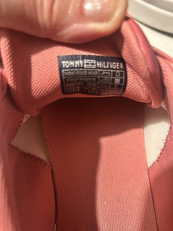 Scarpe da donna: Basket Tommy Hilfiger – Usato da Lully VD venduto da Nicosie 2