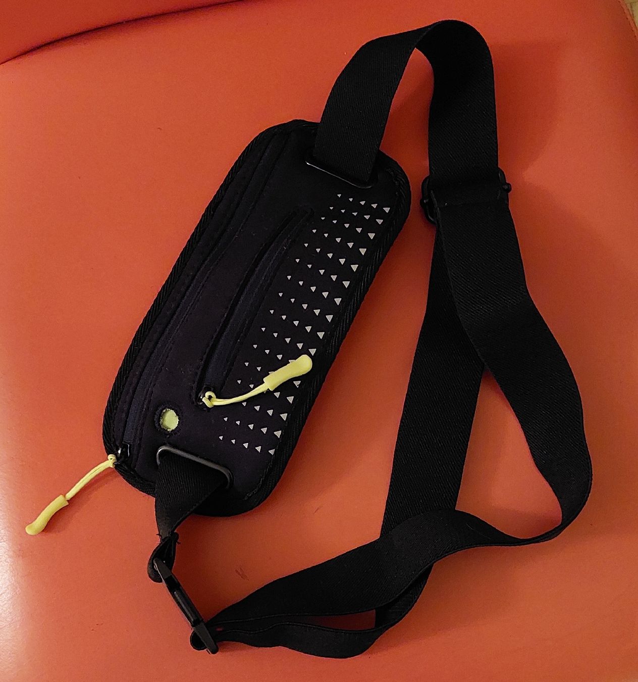 Borse: Gürteltasche/ Bauchtasche / schwarz stretch - sehr elastisch – Usato da Oberwil BL venduto da Hunajakakku 1
