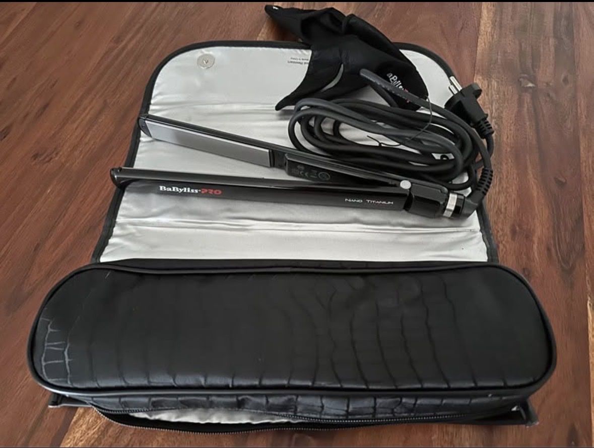 BaByliss Piastre & Arricciacapelli: Babyliss Pro Glätteeisen – Usato da Aesch BL venduto da Lidac