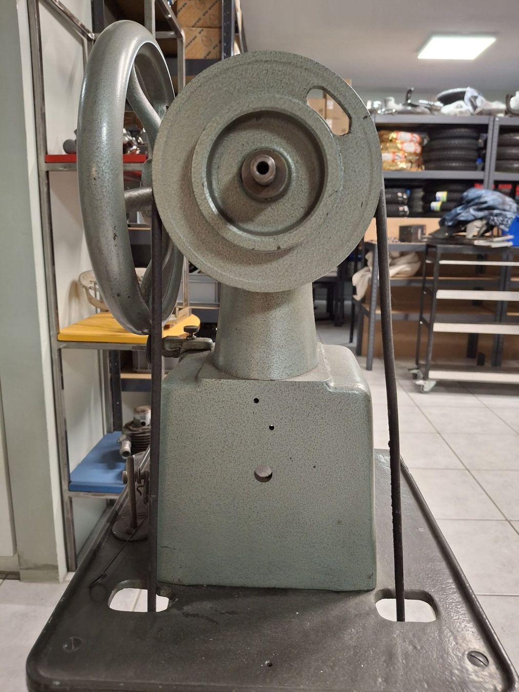 Adler Macchine da cucire: Adler 30-5 Nähmaschine – Usato da Neuägeri venduto da Ws193 4