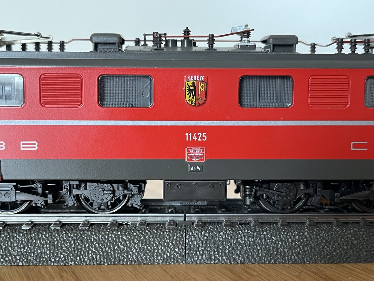 Märklin Modellini di ferrovie: SBB Ae 6/6 Genève Märklin Digital  – Usato da Basel venduto da Re620_11627 3