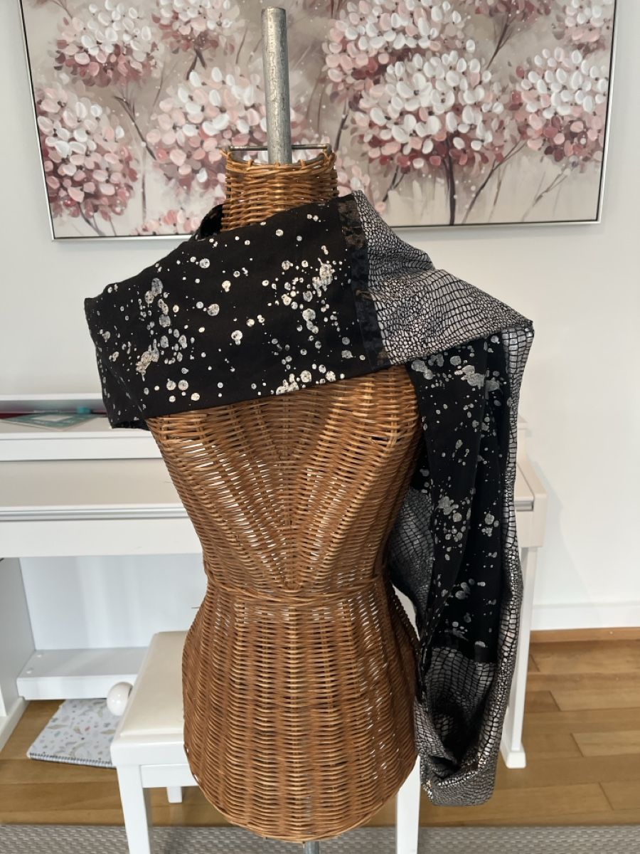Foulard & Sciarpe: Schal, Stola mit Silbermuster – Usato da Solothurn venduto da Bobesch08 1