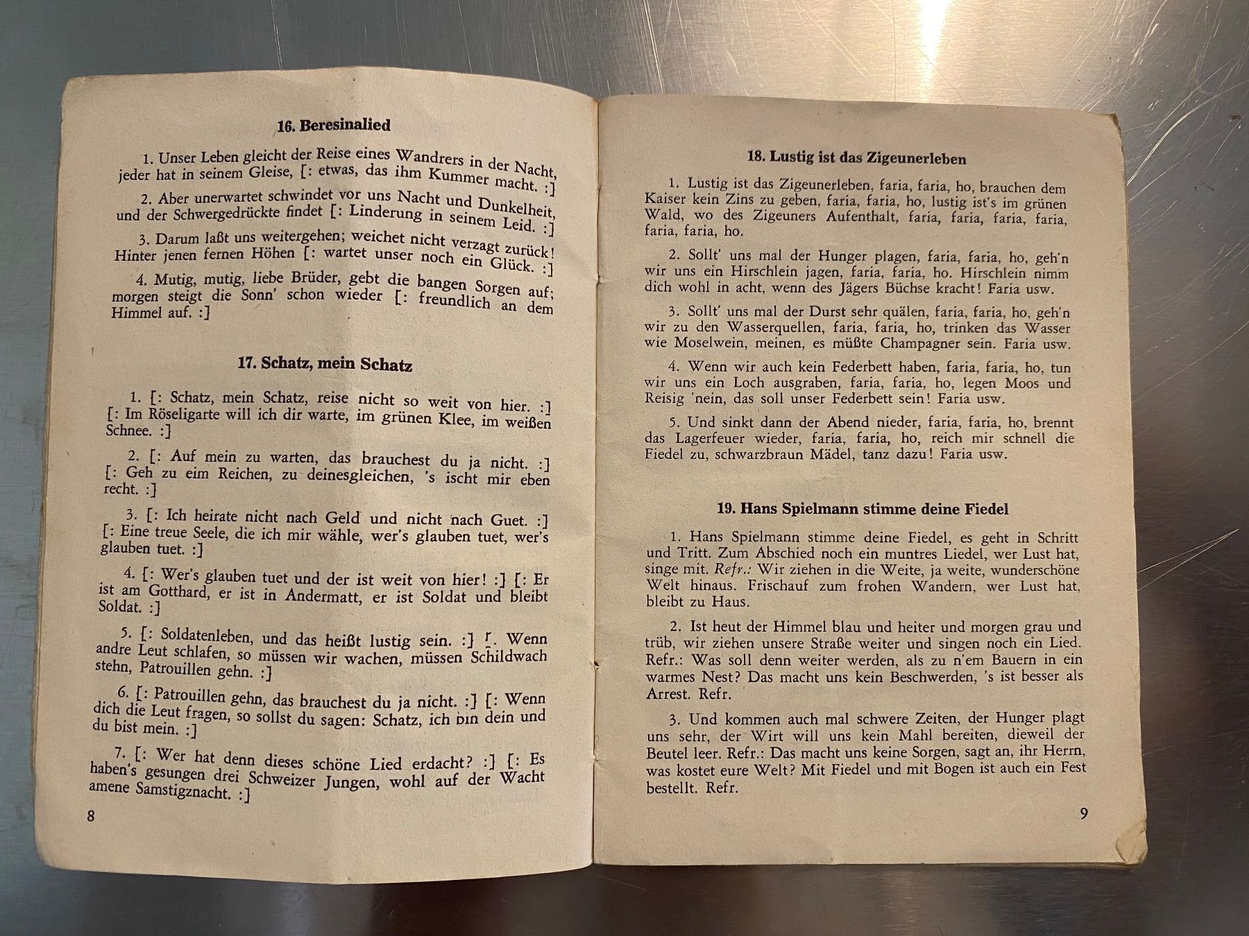 Libri: Schweizer Armee. Wir singen mit Gfr. Schreiber Liedertexte – Usato da Winterthur venduto da nor_qtg7 2