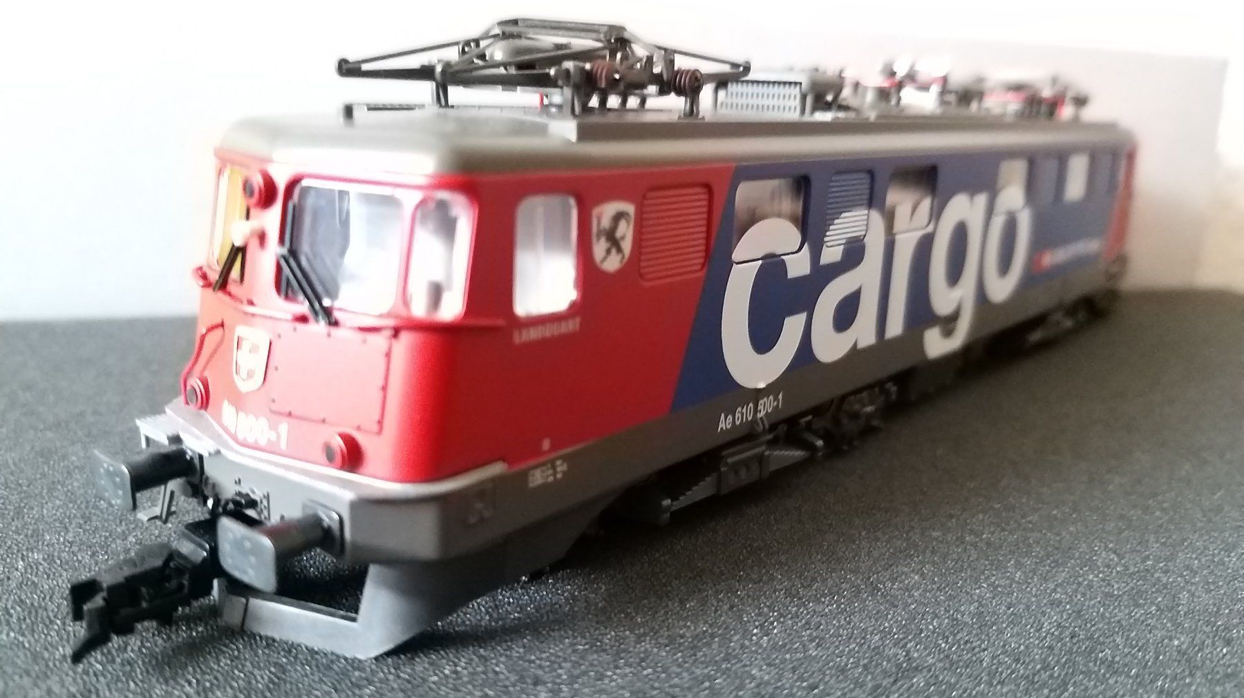 Trix Modellini di ferrovie: Trix 22775 - E-Lok Ae 610 500-1 Landquart SBB cargo – Nuovo (secondo la descrizione) da Rotkreuz venduto da MOBAHN-1zu87 4