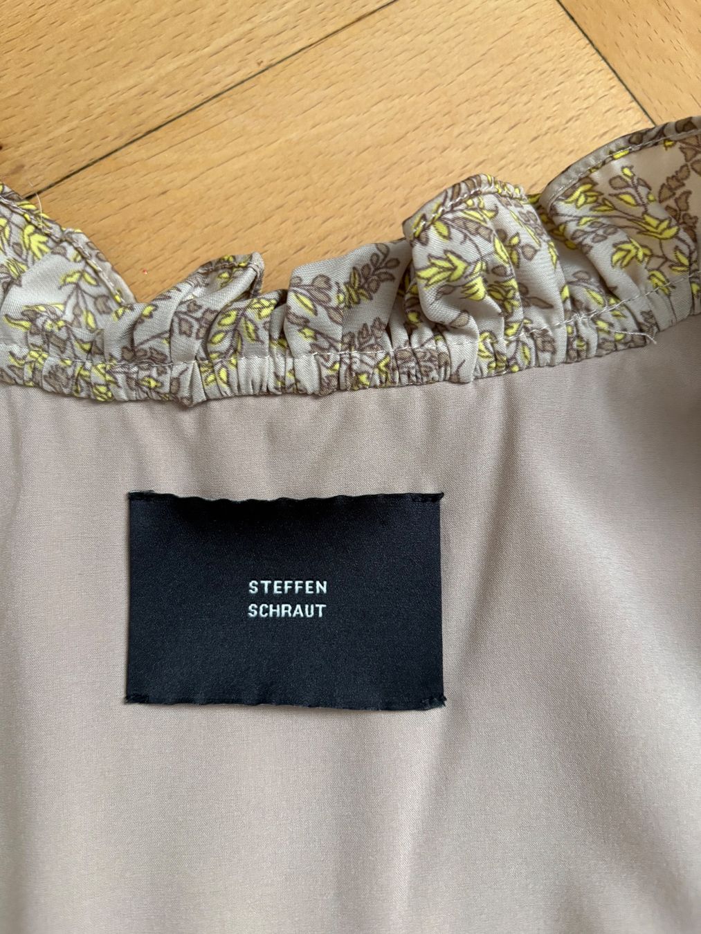 Steffen Schraut Vestiti: Steffen Schraut Kleid, Herbstlook mit Blumenmuster – Usato da Winterthur venduto da Lepetitprince18 2
