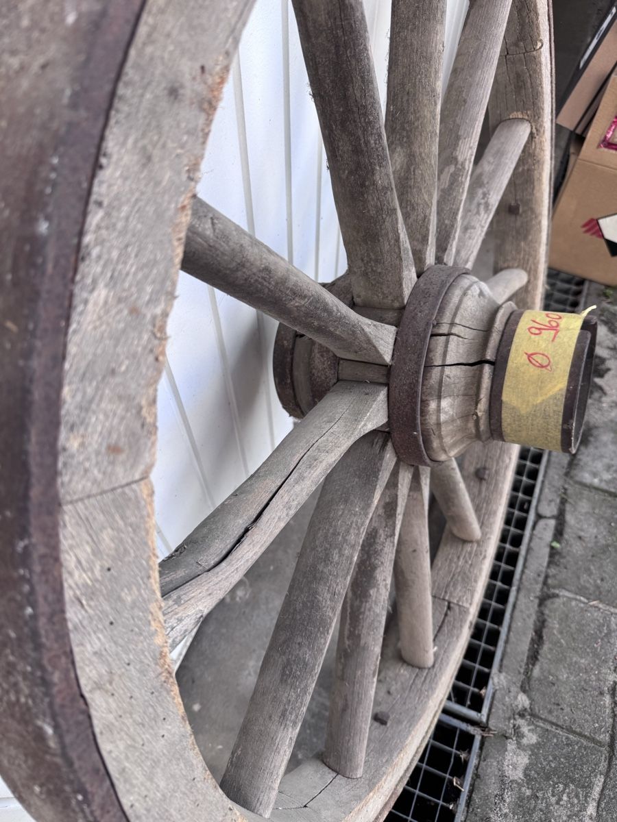 Alle Dekorationen: Wagenrad Antik Durchmesser 96cm – Gebraucht aus Niederbüren von Oetschli 4