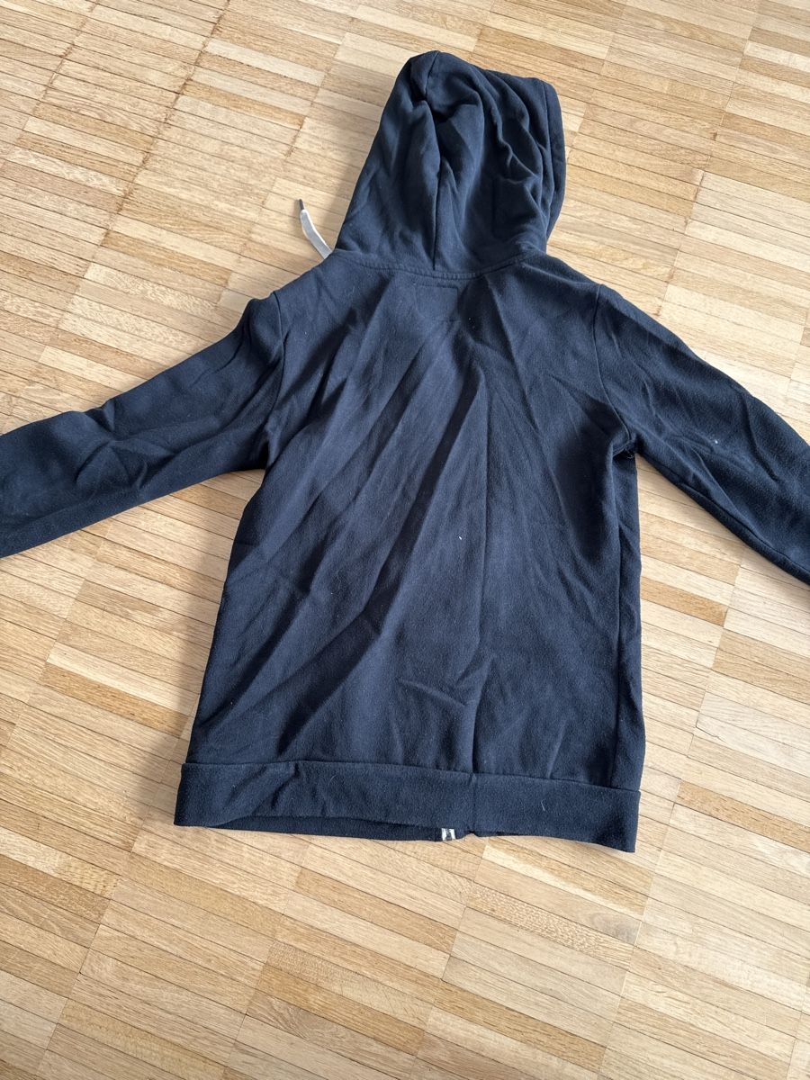 Giacche: Schwarzer Kapuzenpullover Twintip Gr. M – Usato da Winterthur venduto da Streisel 2