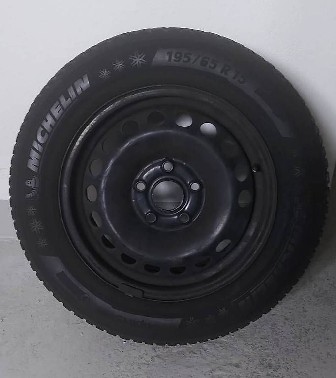 Michelin Pneumatici & Ruote complete: Winterreifen mit Felge – Usato da Bülach venduto da ICEMAN2304 1