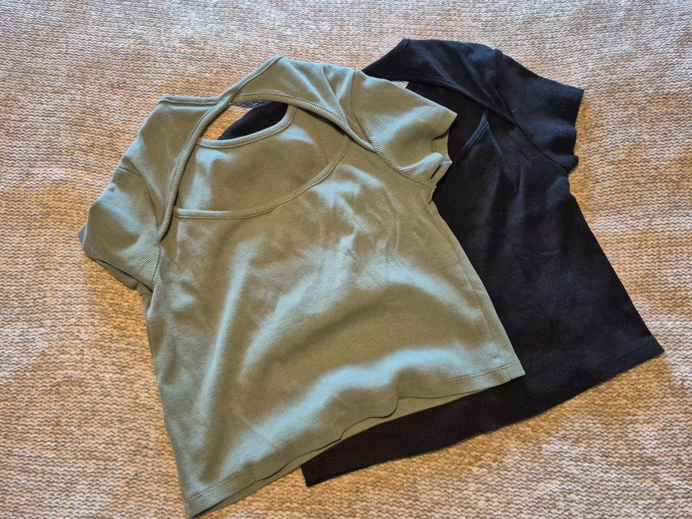 C&A Camicette, T-shirt & Top: Mädchen Shirts 2 Stück Gr. 146 – Usato da Winterthur venduto da cbe_5ph7