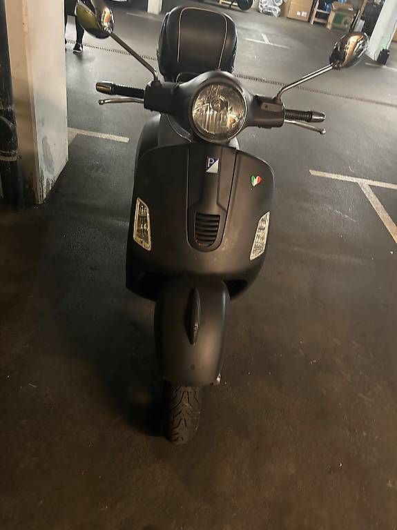 Scooter: Schwarzmatte Vespa  – Usato da Stachen venduto da mischa1301 3
