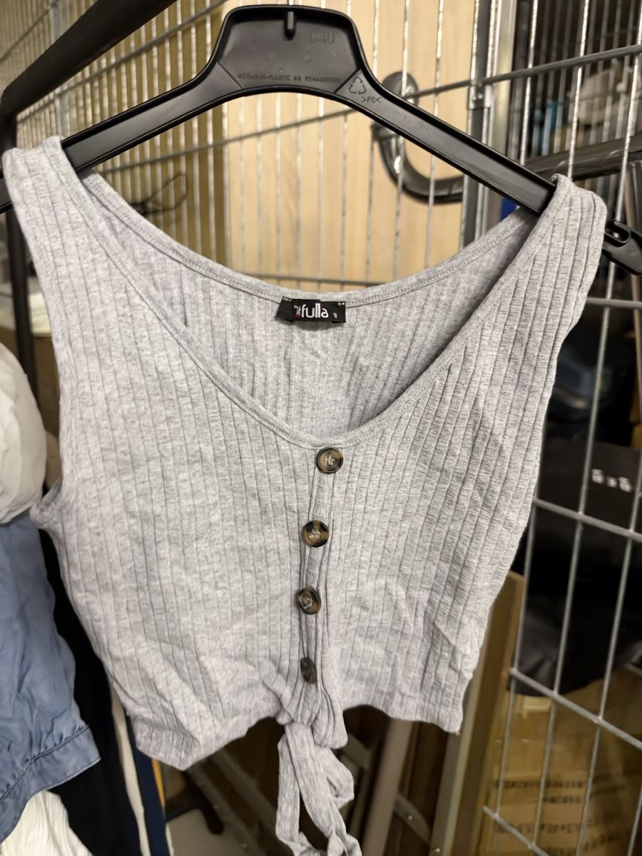 Tops: Damen Crop Top – Neu (gemäss Beschreibung) aus Biel/Bienne von Peeeep10