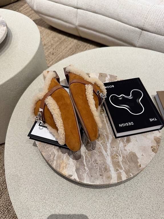 Hermès Chaussures femmes: HERMES LOAFERS SHEARLING – Neuf (Voir description) à Schwyz par bofb 7