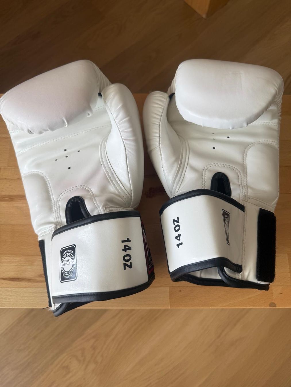 Autres accessoires hommes: Twins Boxhandschuhe 14OZ neu – Neuf avec emballage d'origine à Zollikofen par Davemirabile 4