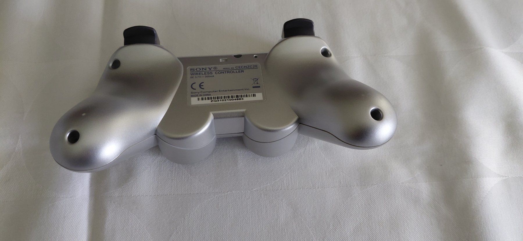 Sony Controller: Neuer + ungebrauchter Original PS3 Controller Silber – Nuovo (secondo la descrizione) da Gretzenbach venduto da Uli1980 2