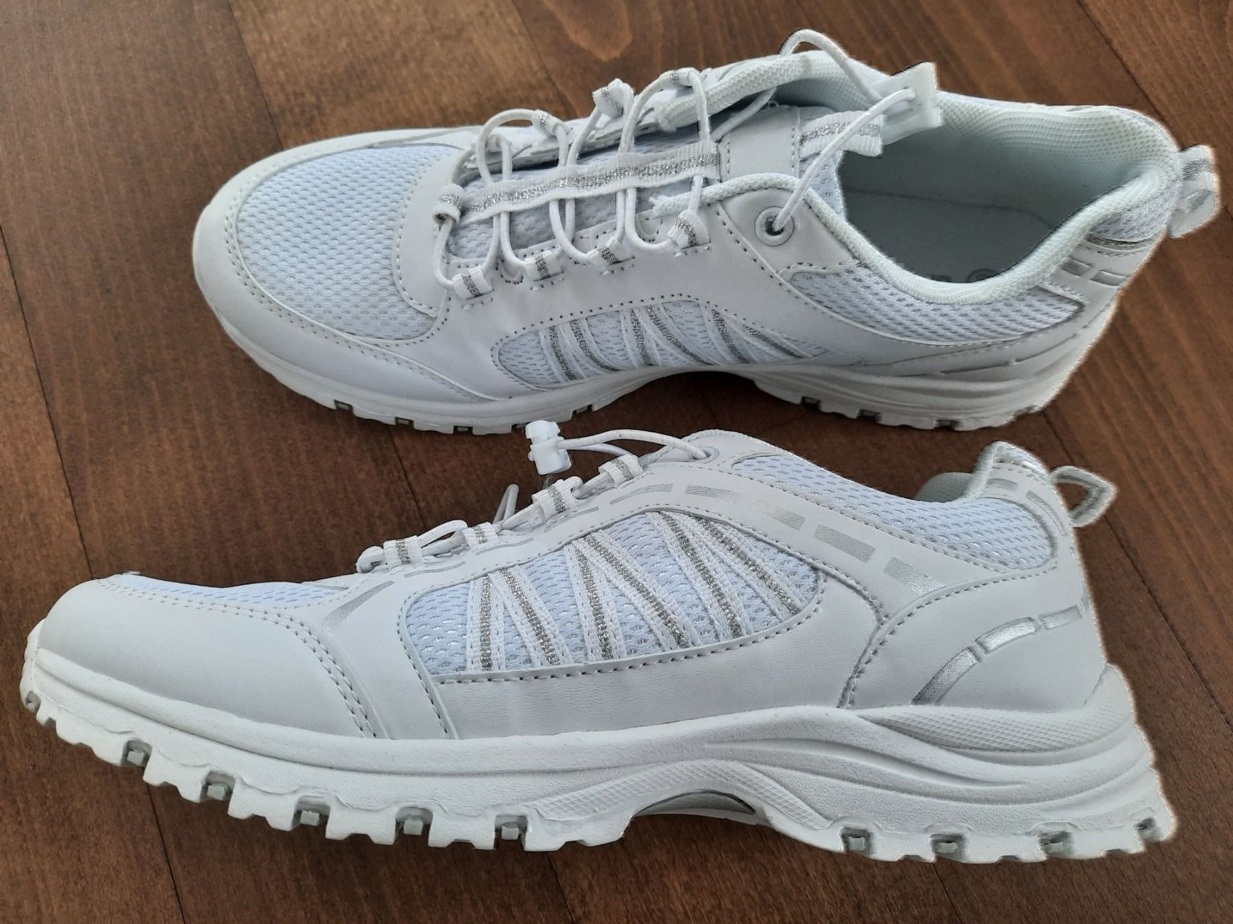 Chaussures femmes: Freizeitschuhe Gr. 39 – Neuf avec emballage d'origine à Mosnang par zwasli03 1