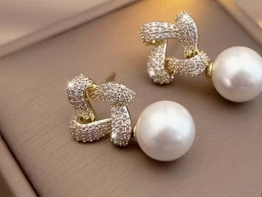 Orecchini pendenti & Orecchini a lobo: Elegante Ohrringe mit Perlen – Nuovo (secondo la descrizione) da Saanen venduto da SoniaMichaela