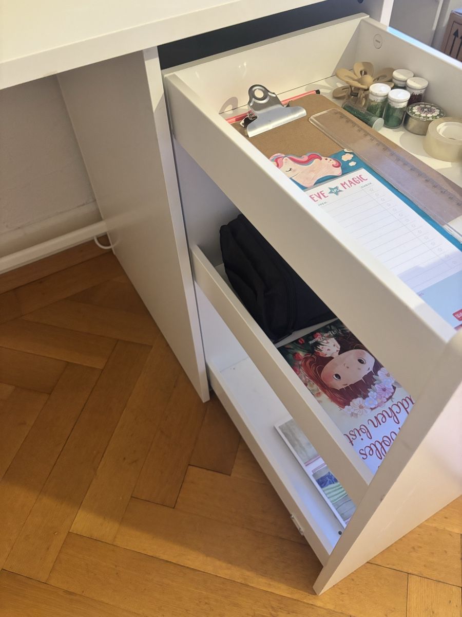 Scrivanie: Pult mit Bürostuhl Kinder – Usato da Zürich venduto da Saho86 2