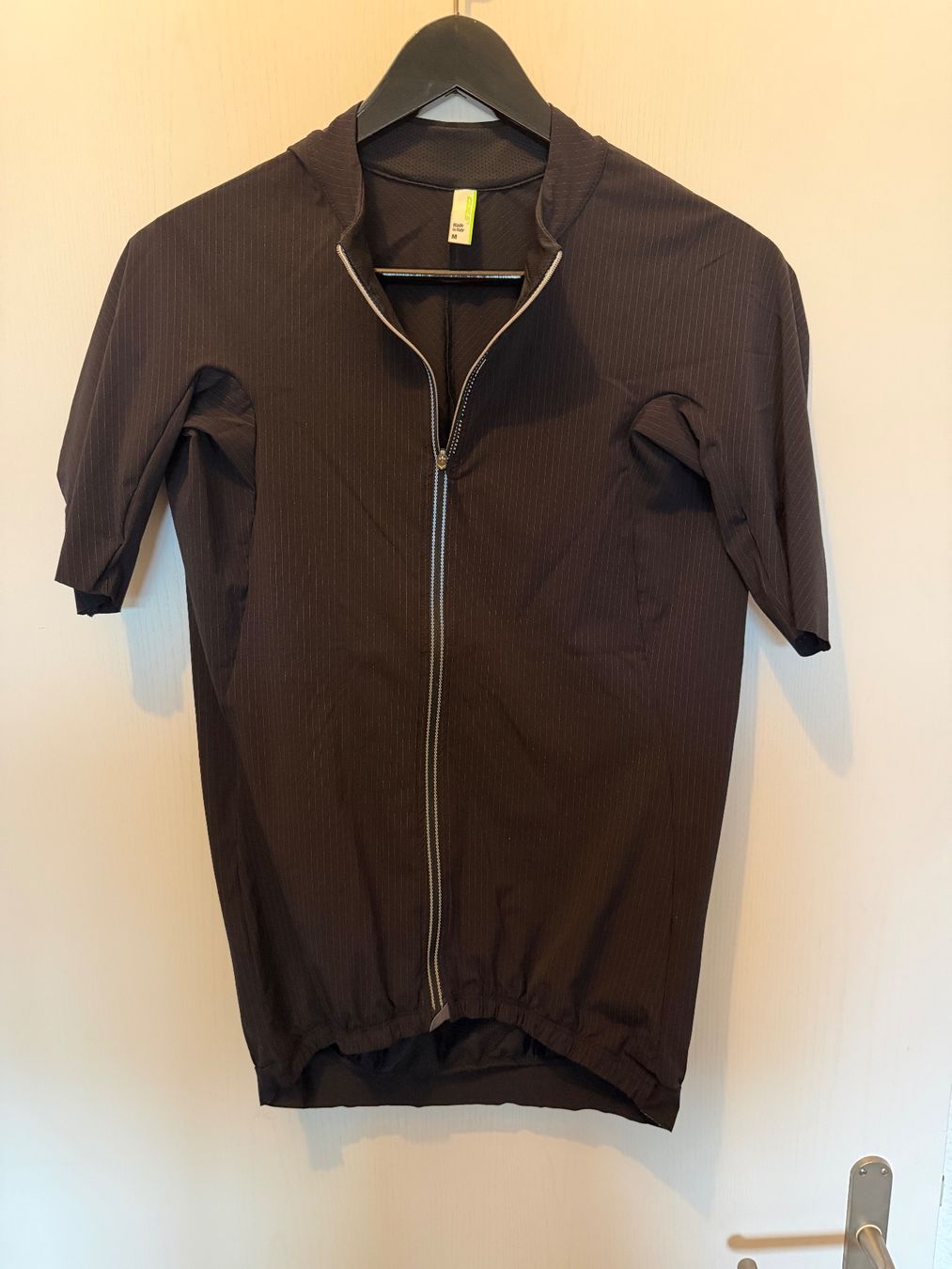 Leibchen & Hosen: Q36.5 Dottore Pro Jersery Black Size M – Gebraucht aus Küsnacht ZH von gma_67jc