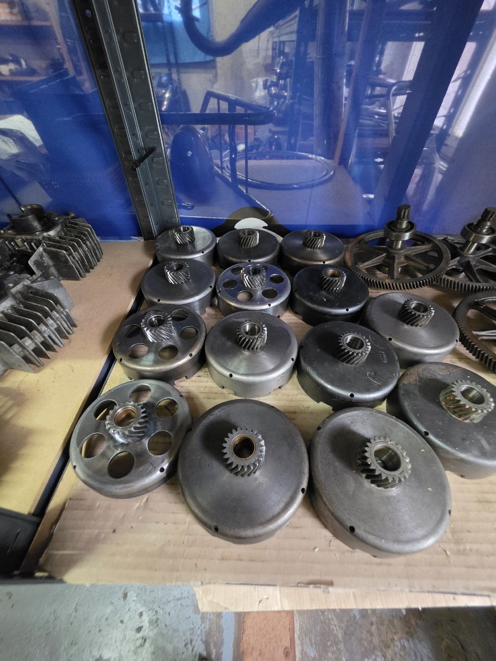 Pièces pour mobylette: Getriebe E50 und Kupplungskörbe – D'occasion à Lenggenwil par Opc_Power 1