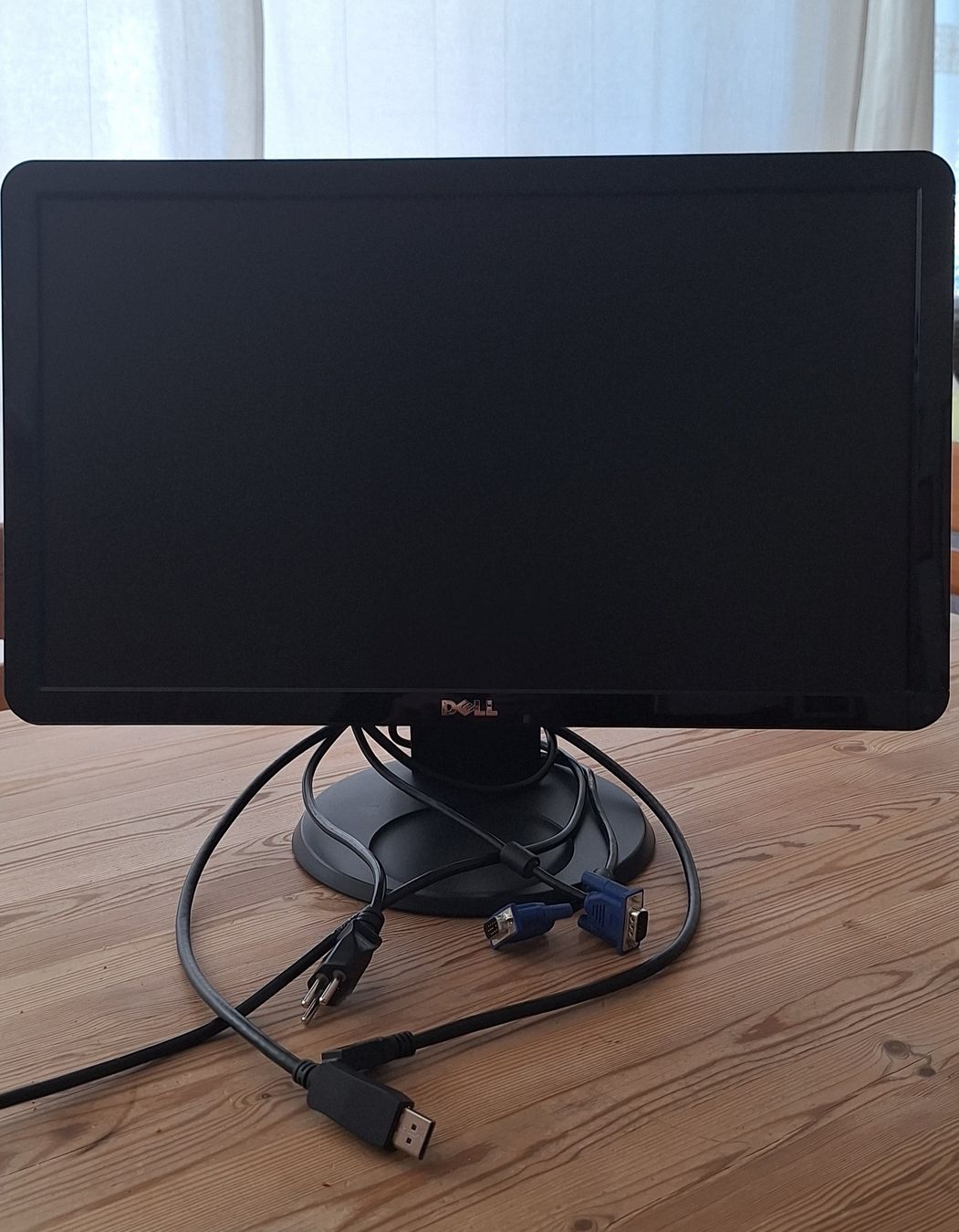Monitor: Monitor Dell mit DVI und VGA Anschluss. – Usato da Bassersdorf venduto da Makeje58