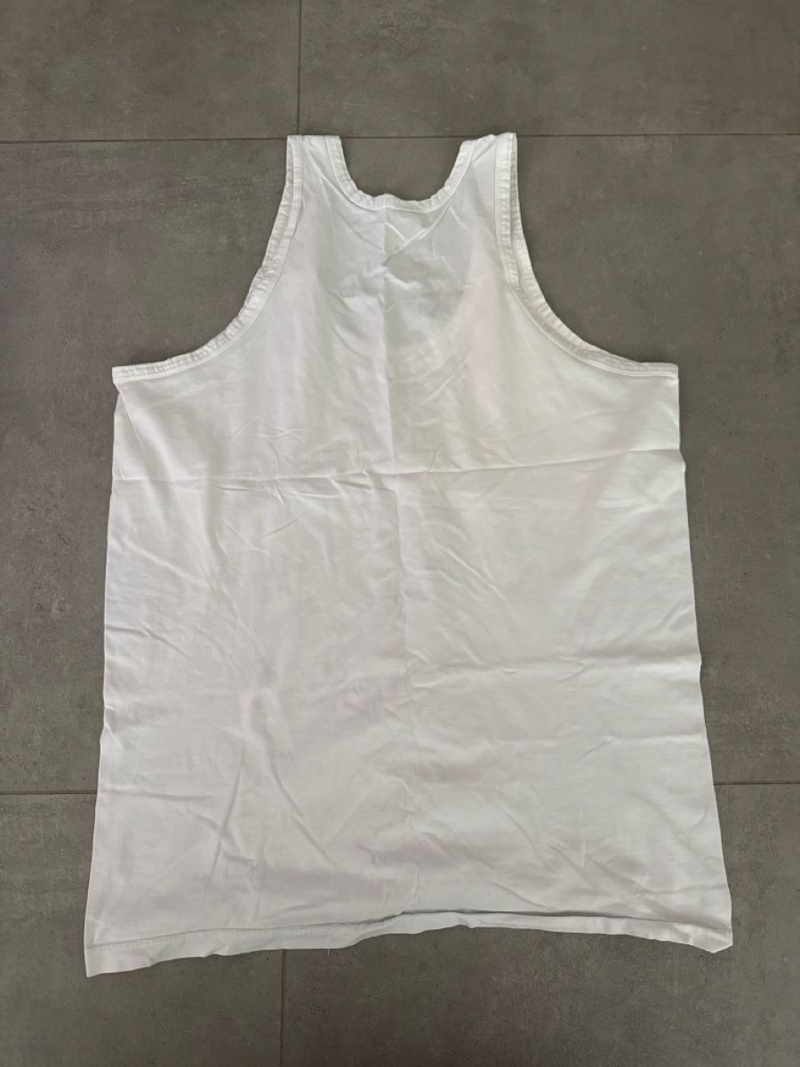 T-shirts: 2x Weisse Tanktops, Grösse XL – D'occasion à Elsau par shoppa 1