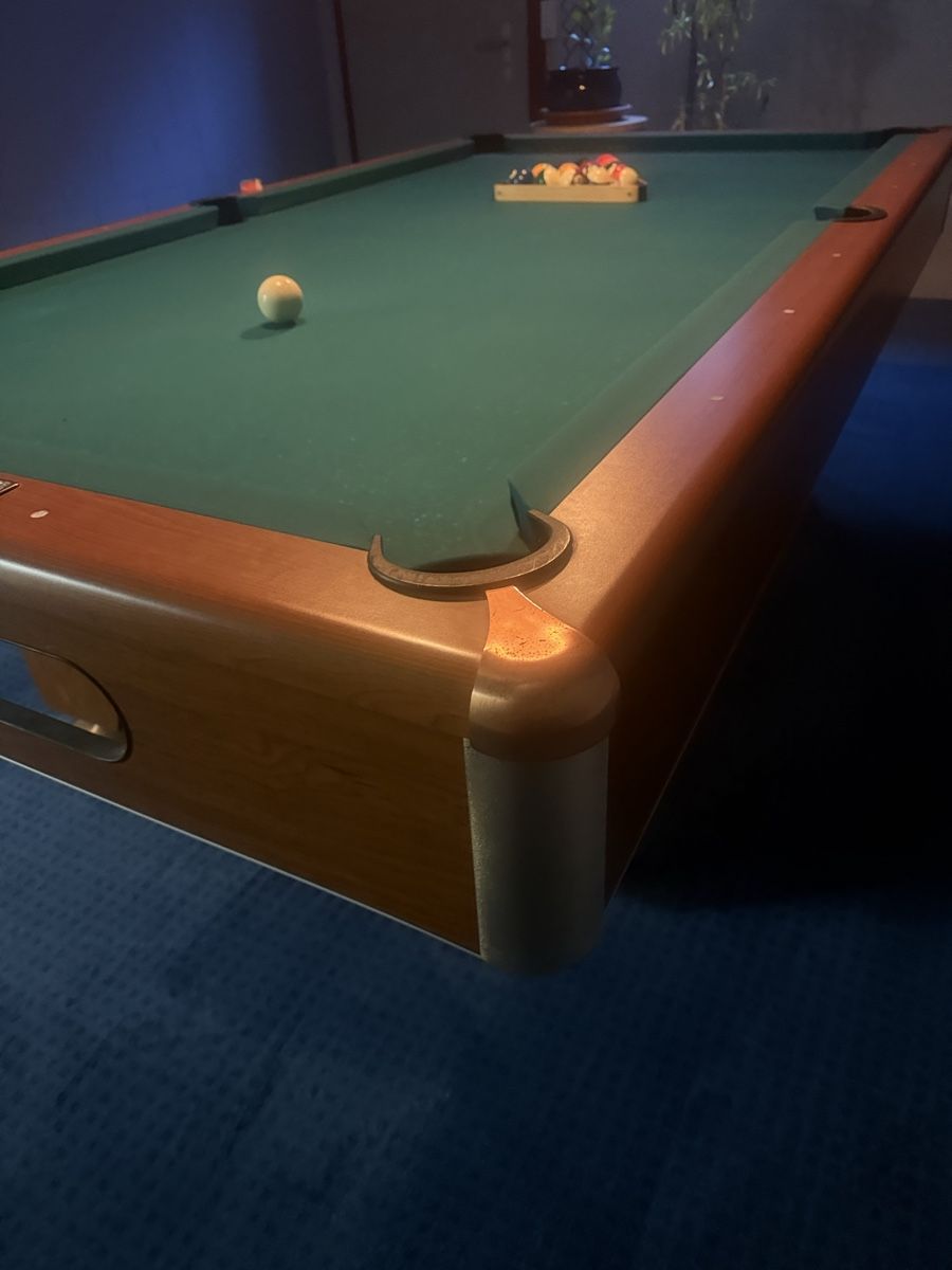 Tables de billard: Biiliardtisch massiv – D'occasion à Meiringen par monkianina 2