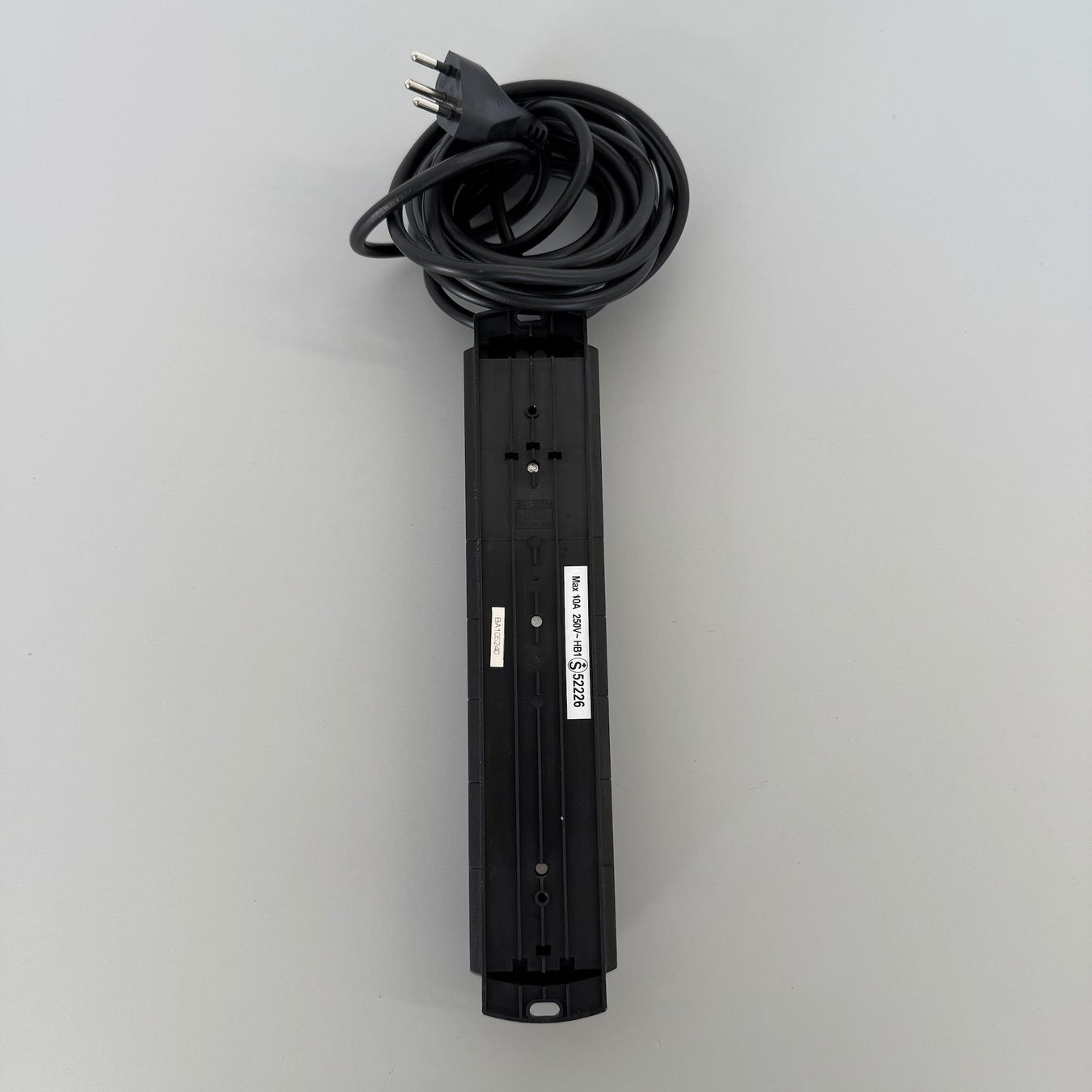 Spine: Max Hauri Prime Line Mehrfachstecker - Schwarz - 6 – Usato da Schönenwerd venduto da mcofficeshop 3