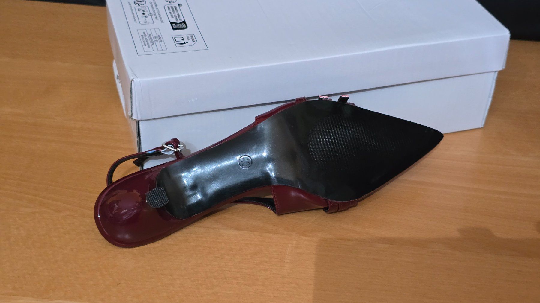 Scarpe da donna: Slingback Pumps - 39 - Dark Red Lack - Kitten Heel – Nuovo (secondo la descrizione) da Thalwil venduto da VitaMini 3
